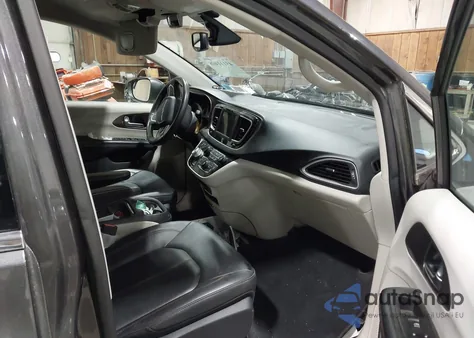 2019 Chrysler Pacifica Touring L из США, поврежденный, VIN 2C4RC1BGXKR715410